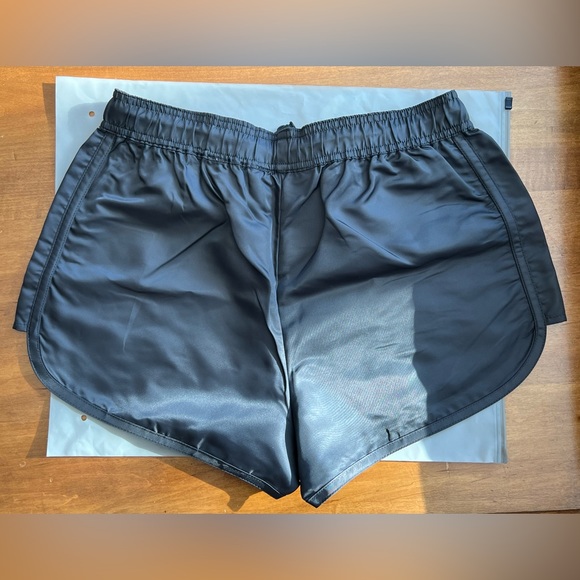 Fear of God Essentials women’s iron black shorts - Picture 3 of 5